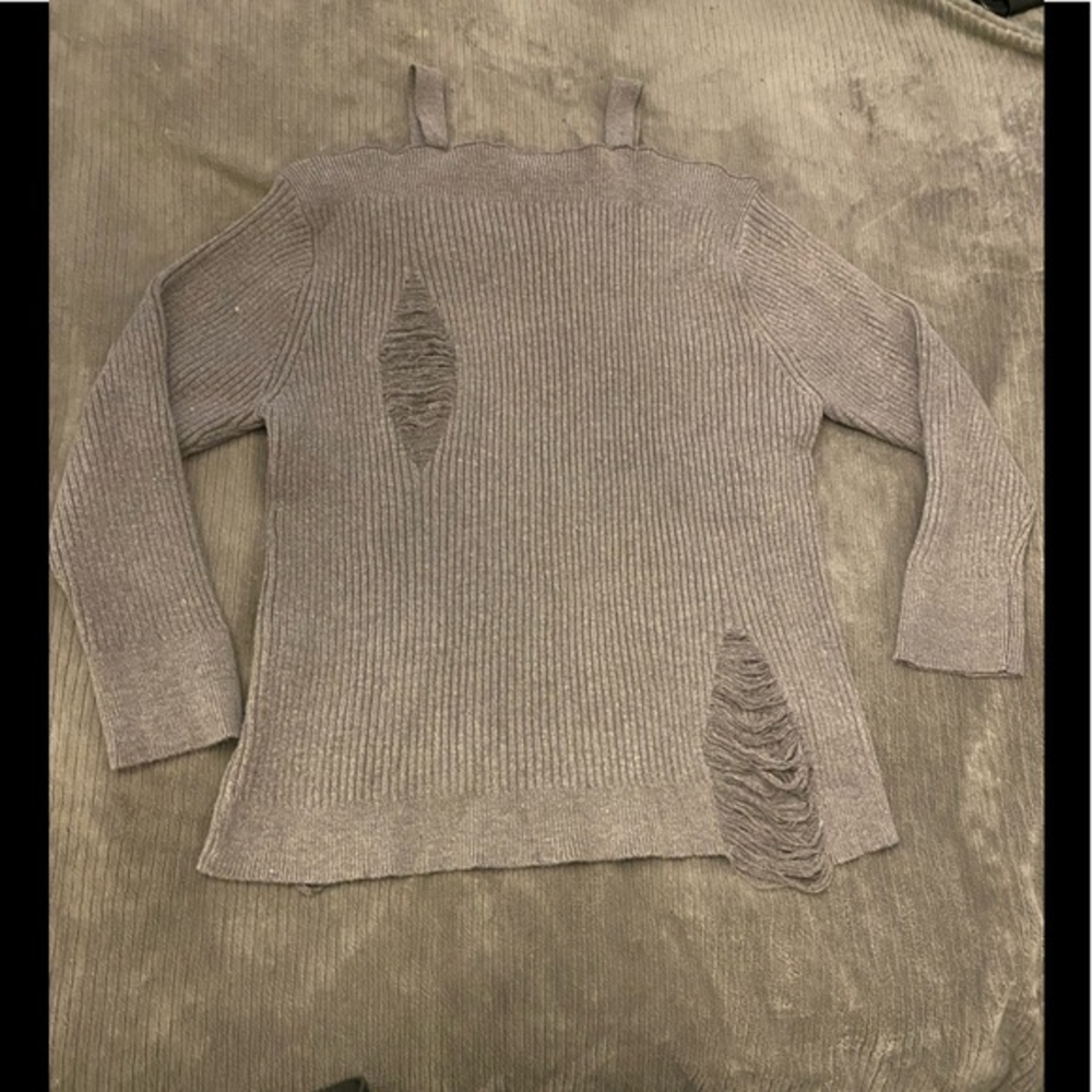 Do+ Be‎ sweater